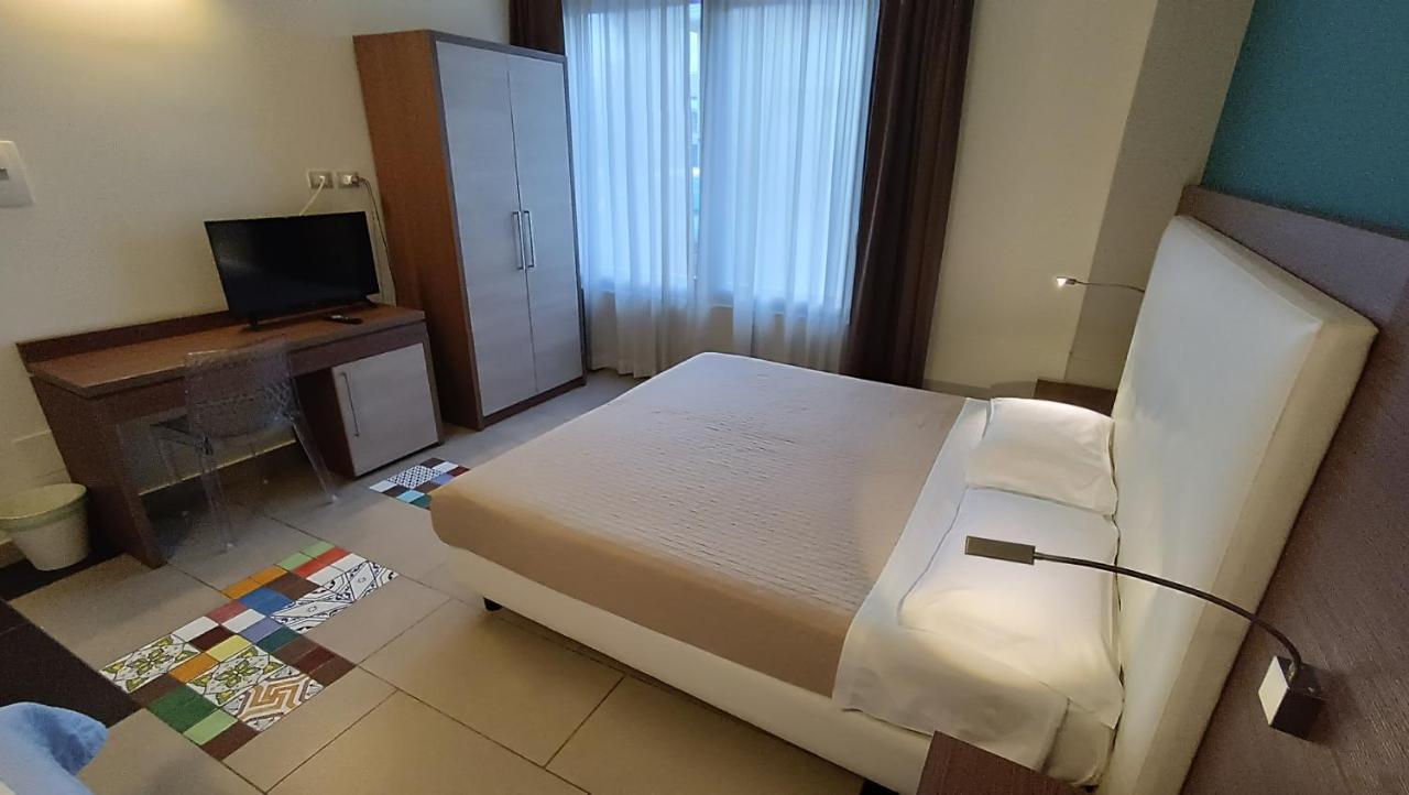 אבולה Hotel Don Giovanni מראה חיצוני תמונה