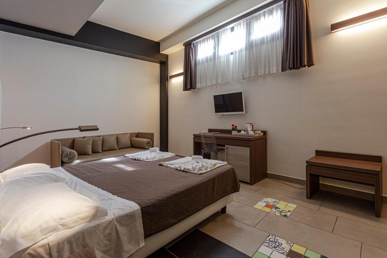 אבולה Hotel Don Giovanni מראה חיצוני תמונה