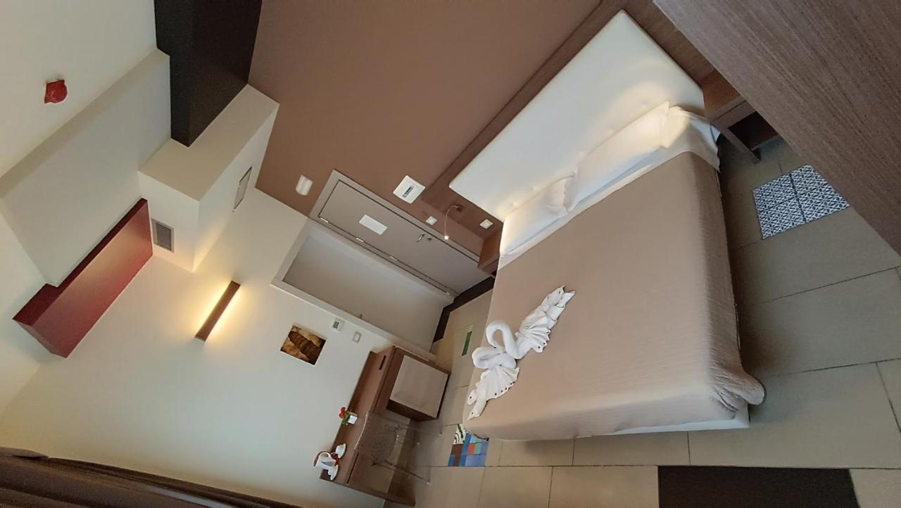 אבולה Hotel Don Giovanni מראה חיצוני תמונה