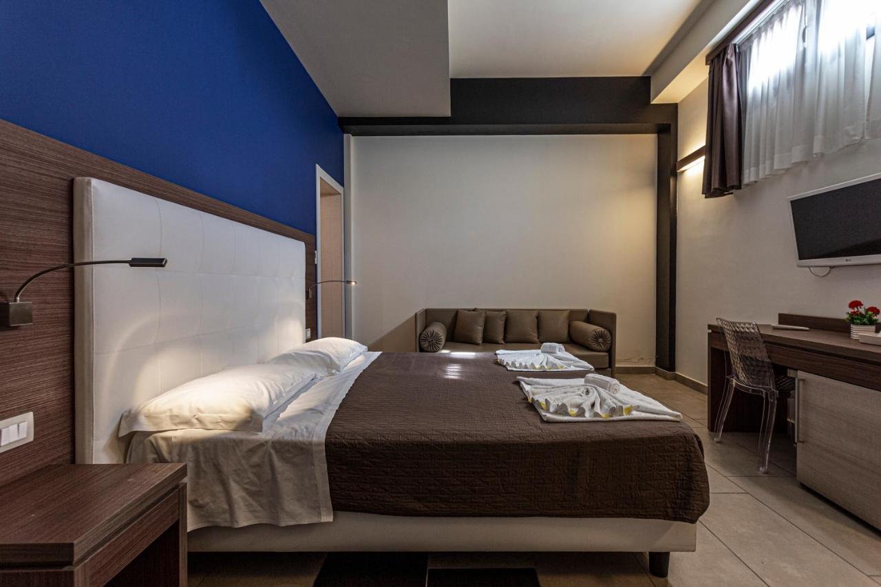 אבולה Hotel Don Giovanni מראה חיצוני תמונה