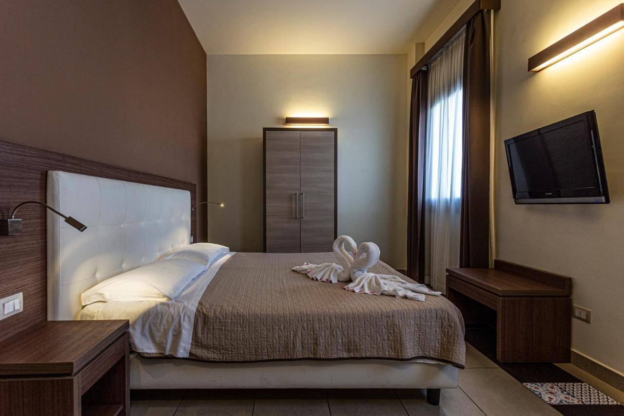 אבולה Hotel Don Giovanni מראה חיצוני תמונה